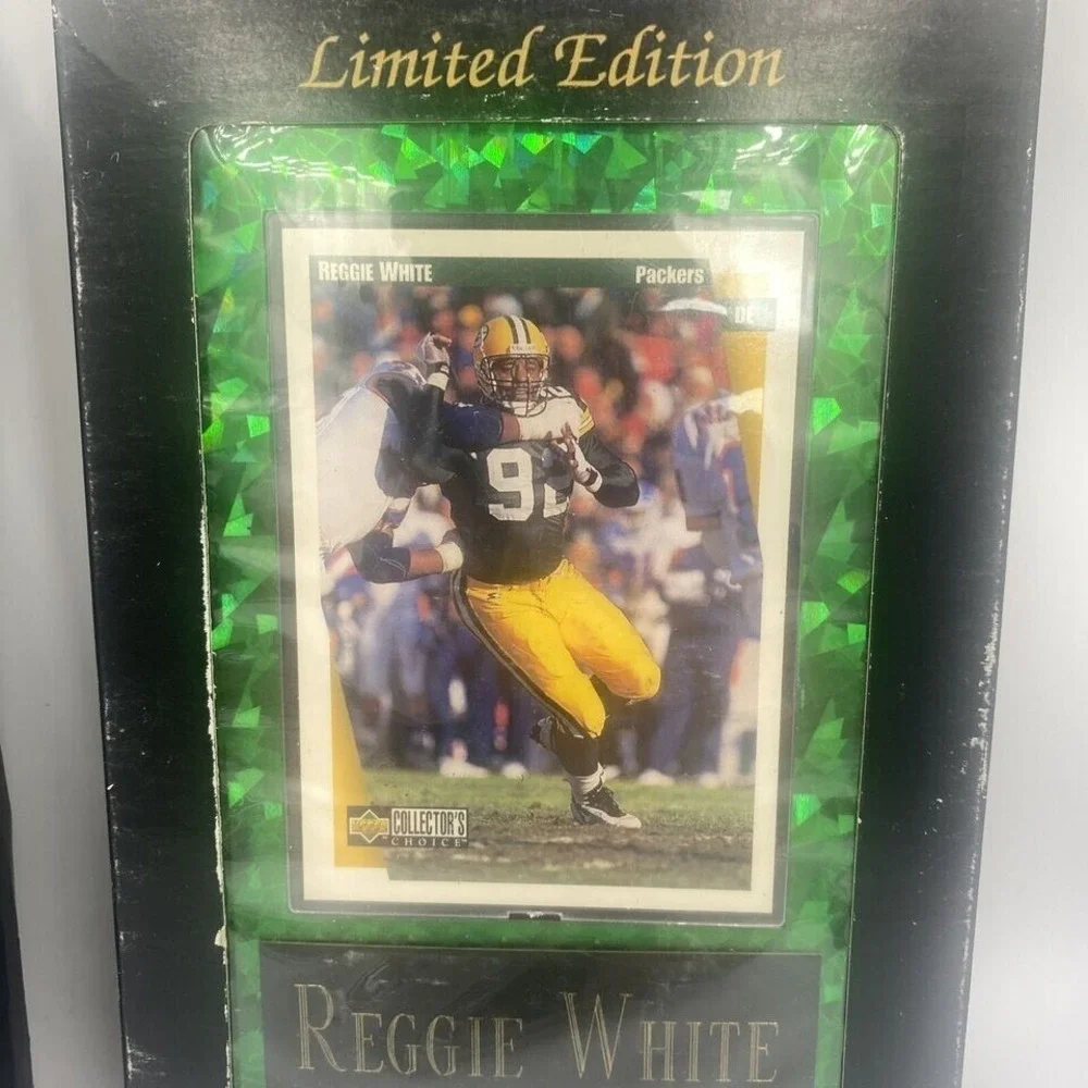 2 REGGIE WHITE GREEN BAY PACKERS LIMITED EDITION HANGING WALL PLAQUE HOLO HOLDER